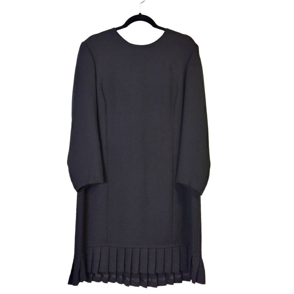 Draper's & Damon's black long sleeved dress. Size 18P.
